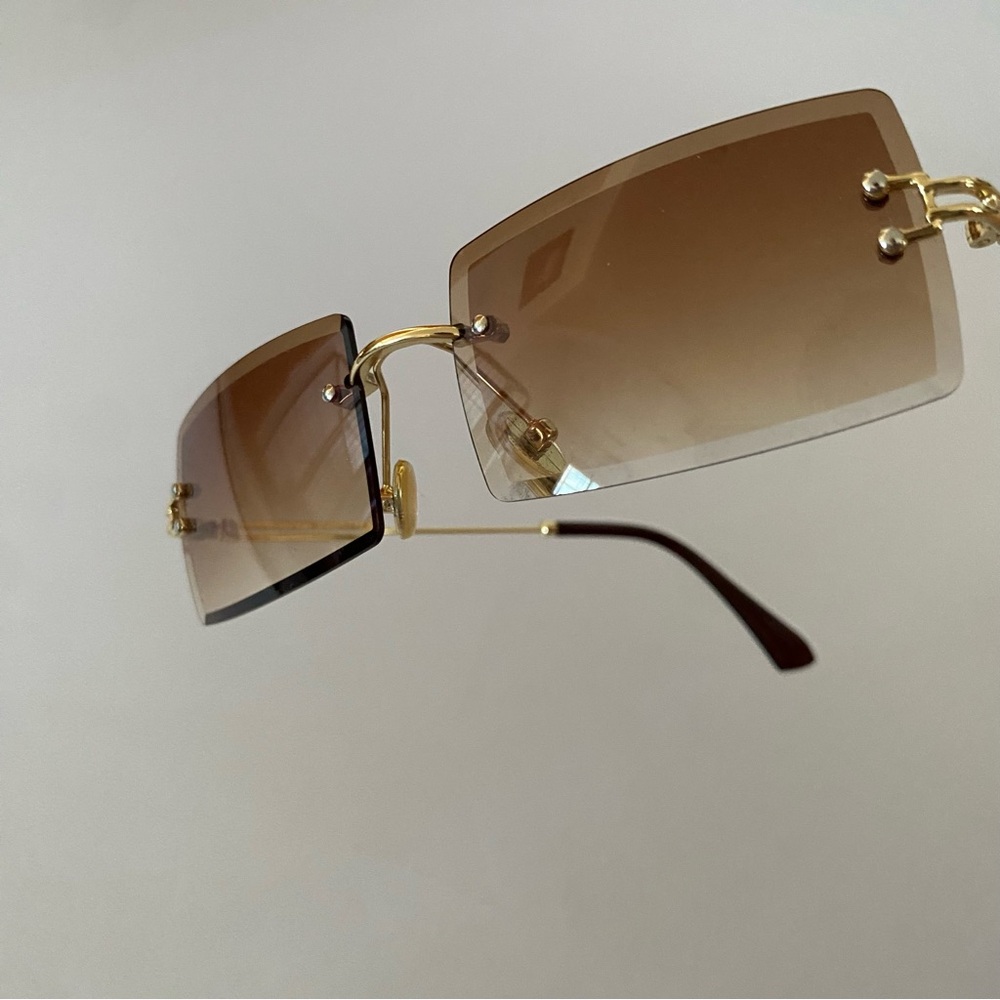 Fashion Rectangle Sunglasses with Case - Picture 4 of 7